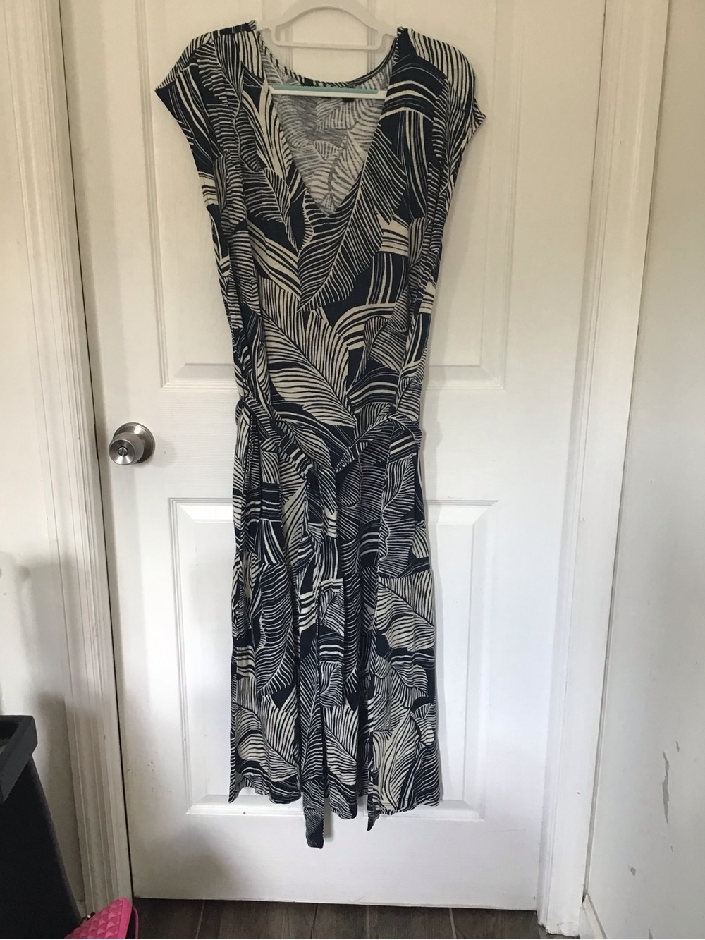 G by Giuliana Navy and White Leaf-Print Wrap Midi Dress